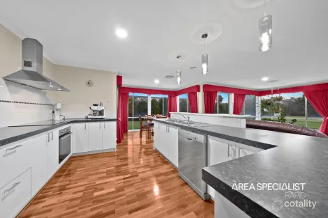 Property photo of 5 The Grove Hampton Park VIC 3976