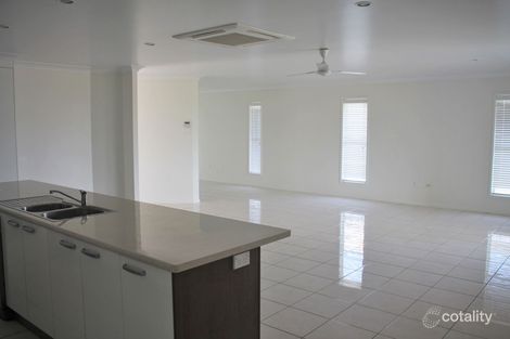 Property photo of 8 Vesta Lane Ooralea QLD 4740