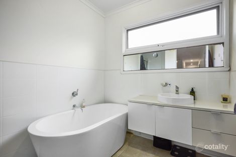 Property photo of 46 Kelvin Drive Ferntree Gully VIC 3156