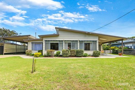 Property photo of 3 Third Parade Raymond Island VIC 3880