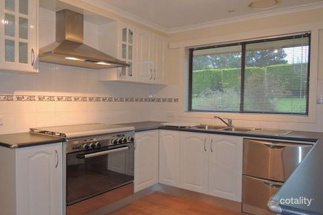 Property photo of 7 Simper Court Drouin VIC 3818