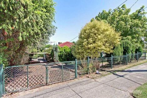 Property photo of 402 Scoresby Road Ferntree Gully VIC 3156
