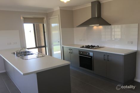 Property photo of 76 Riverboat Drive Thurgoona NSW 2640