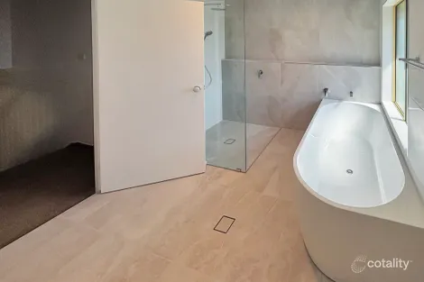 Property photo of 6 Saara Close Woodrising NSW 2284