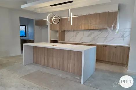 Property photo of 296 Rix Road Officer VIC 3809