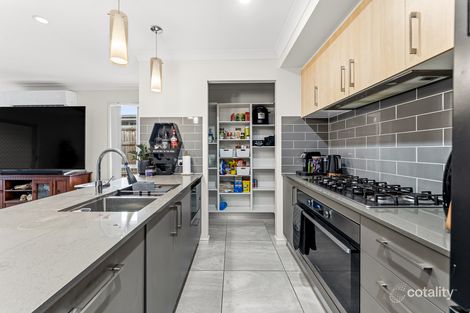 Property photo of 8 Mooloolah Street Deebing Heights QLD 4306