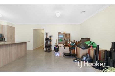 Property photo of 33 Havana Parade Pakenham VIC 3810