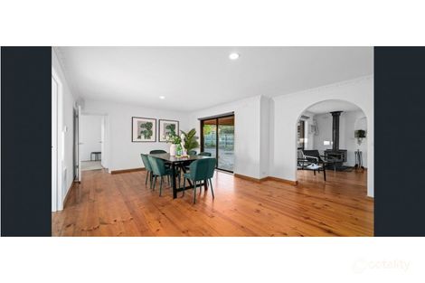 Property photo of 1 Langdon Crescent Craigieburn VIC 3064