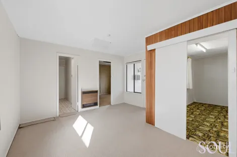 Property photo of 13 Boonah Street Griffith NSW 2680