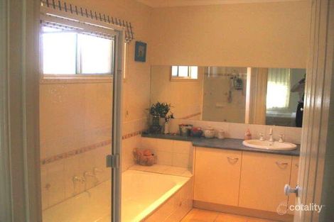 Property photo of 8 Robbins Court Epsom VIC 3551