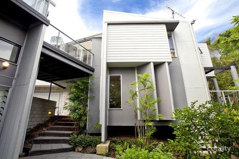 Property photo of 8 Crusoe Court Castaways Beach QLD 4567