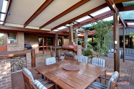 22 Crossing Rd, Aberfoyle Park, SA 5159