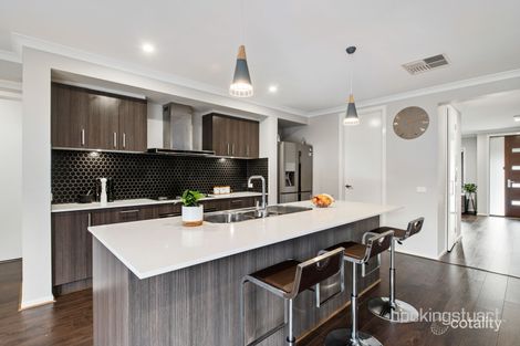 Property photo of 15 Nangar Street Wollert VIC 3750