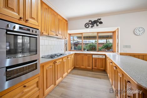 Property photo of 11 Palmerston Crescent Taylors Lakes VIC 3038