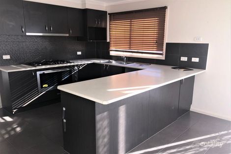 Property photo of 23 Valencia Circuit Cranbourne VIC 3977