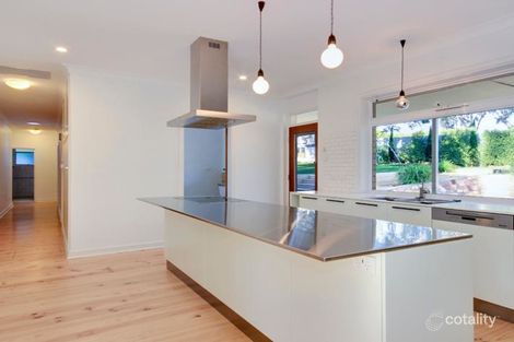 17 Hope St, Clare, SA 5453