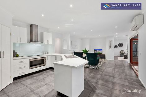 Property photo of 13 Bloomingdale Court Point Cook VIC 3030