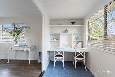 Property photo of 17 Chifley Crescent Brassall QLD 4305
