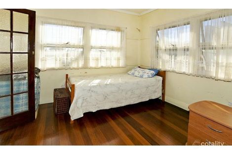Property photo of 23 Eversleigh Road Scarborough QLD 4020