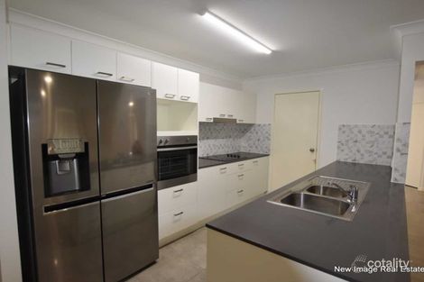 Property photo of 11 Scribbly Gum Court Boronia Heights QLD 4124