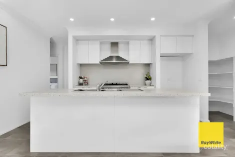 Property photo of 15 Straun Road Mickleham VIC 3064