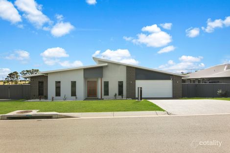65 Peppermint Cct, Nikenbah, QLD 4655