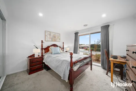 Property photo of 34 Eccles Circuit Macgregor ACT 2615
