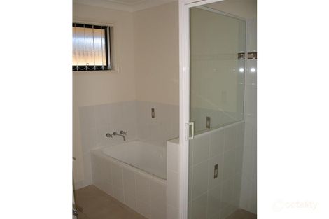 Property photo of 4 Seonaid Place Gracemere QLD 4702