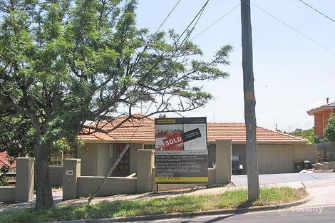 10 Valley Cres, Glenroy, VIC 3046