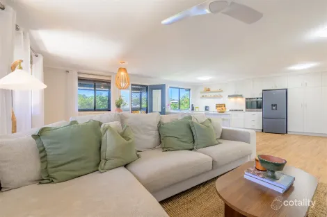 Property photo of 25 Paperbark Street Kin Kora QLD 4680
