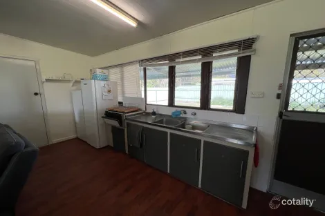 Property photo of 10 Second Street Pine Point SA 5571