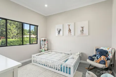 Property photo of 18 Auburn Parade Cringila NSW 2502