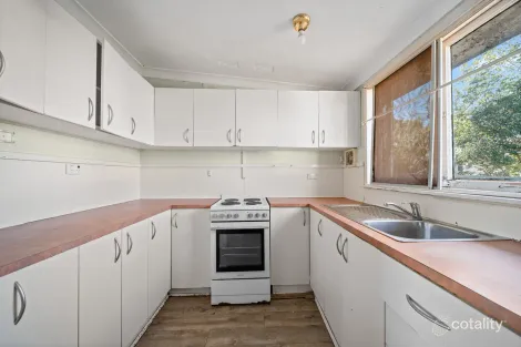Property photo of 8 Kurrajong Street Karabar NSW 2620