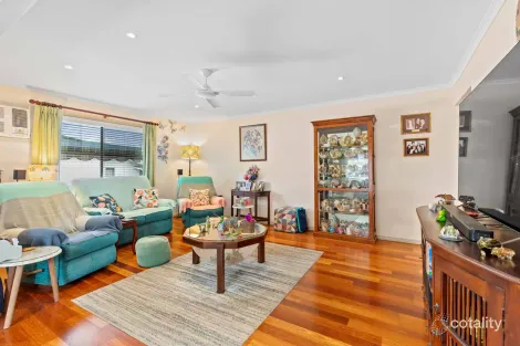 Property photo of 3 Holiday Parade Scarness QLD 4655