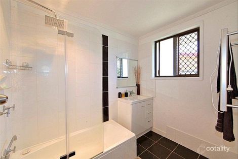 Property photo of 48 Sunset Drive Thabeban QLD 4670