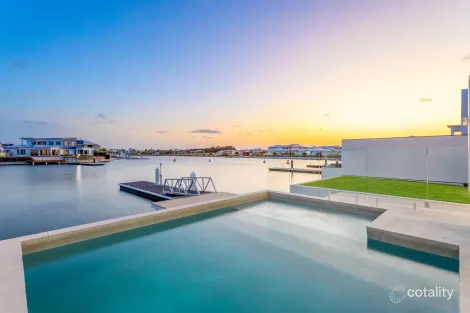 Property photo of 70 Coolum Parade Newport QLD 4020