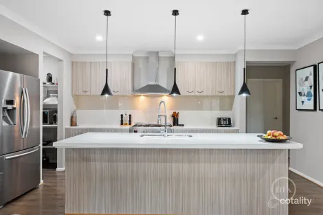 Property photo of 17 Dolphin Drive South Morang VIC 3752