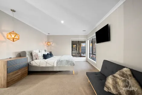 Property photo of 17 Dolphin Drive South Morang VIC 3752