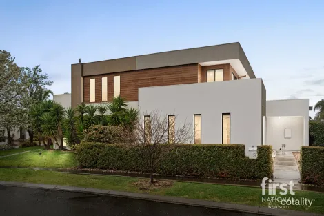 98 SIGNATURE BVD, POINT COOK, VIC 3030