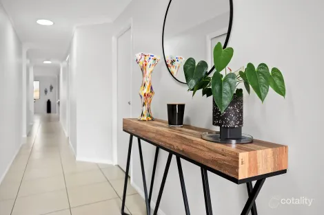 Property photo of 1/21 Amity Drive Rothwell QLD 4022