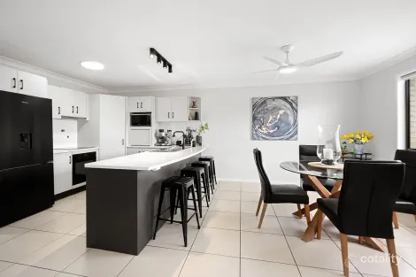 Property photo of 1/21 Amity Drive Rothwell QLD 4022