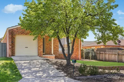 4 Winyu Cl, Ngunnawal, ACT 2913