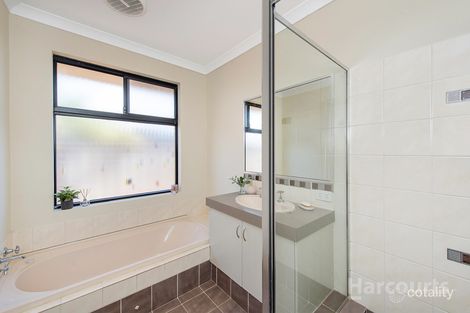 Property photo of 9 Ferncliffe Parkway Meadow Springs WA 6210