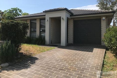 Property photo of 2 Stonequarry Way Carnes Hill NSW 2171