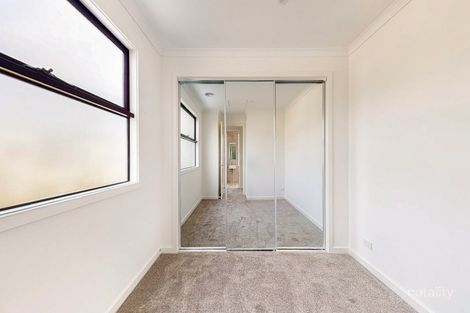 Property photo of 44 Ironwood Avenue Cranbourne North VIC 3977