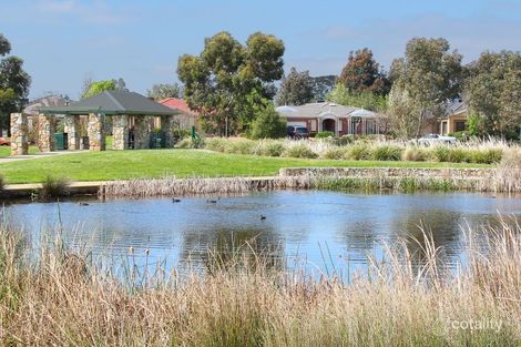 Property photo of 1 Waterside Drive Cranbourne East VIC 3977
