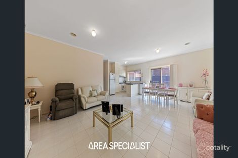 Property photo of 3 The Parkway Pakenham VIC 3810