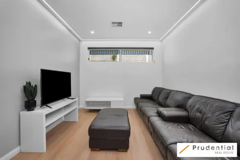 Property photo of 160 Copperfield Drive Rosemeadow NSW 2560