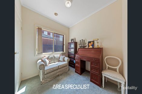 Property photo of 3 The Parkway Pakenham VIC 3810