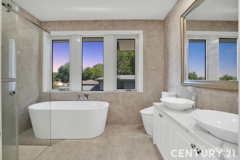 Property photo of 1/18 Grandview Road Box Hill South VIC 3128